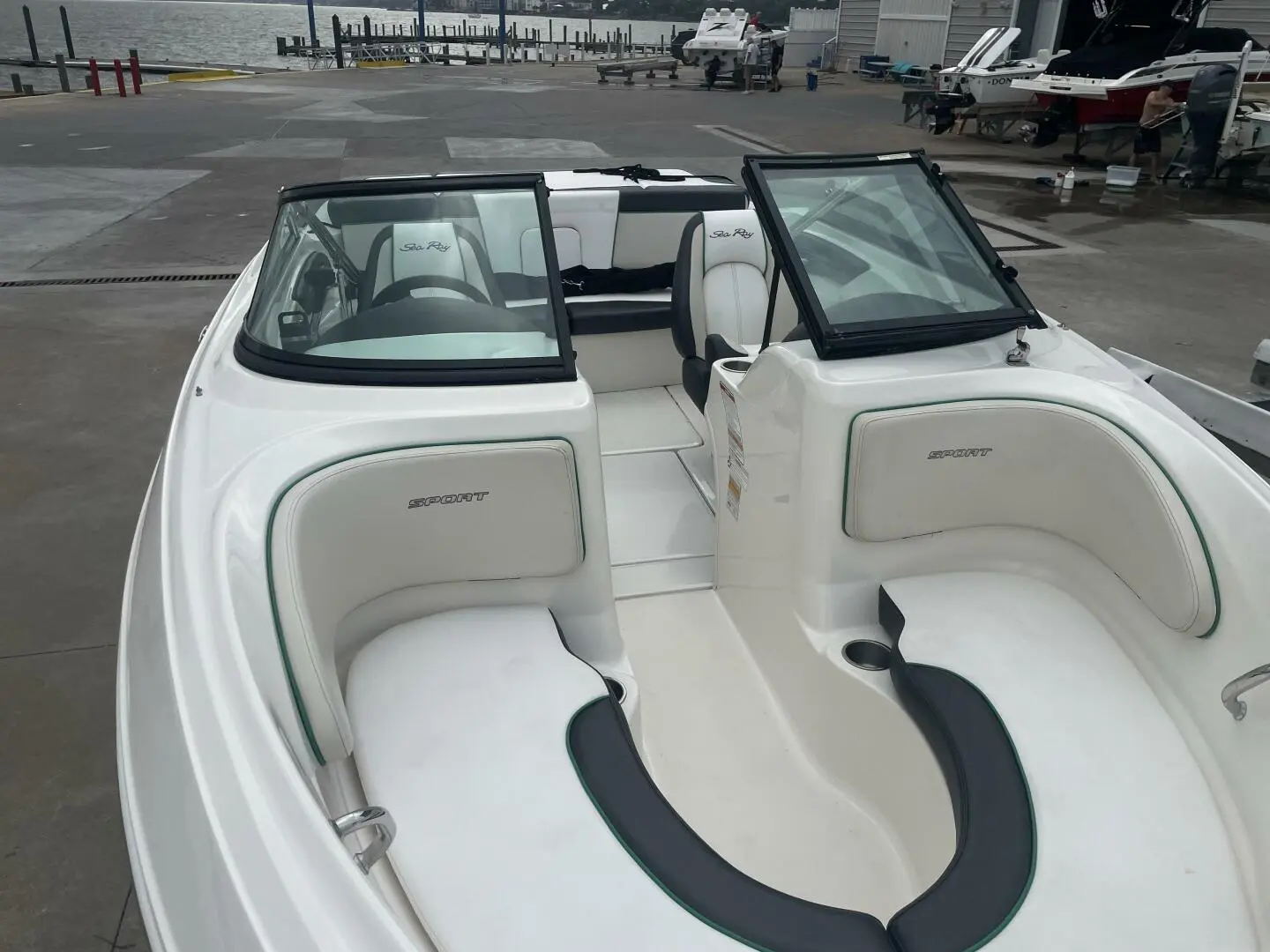 2014 Sea Ray 205 sport