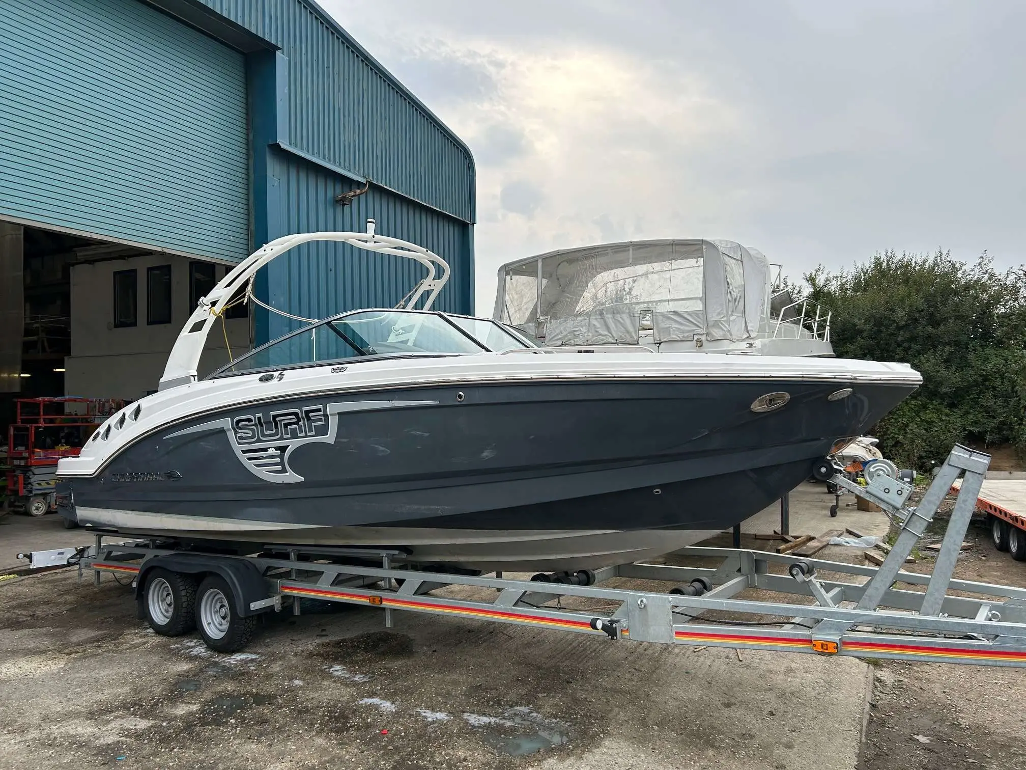 2018 Chaparral 246 surf