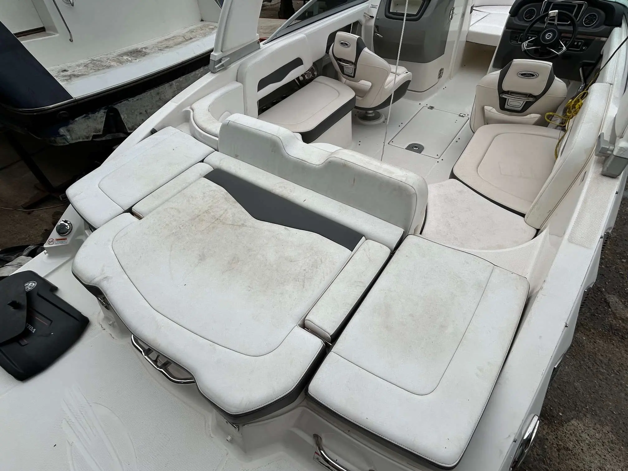 2018 Chaparral 246 surf