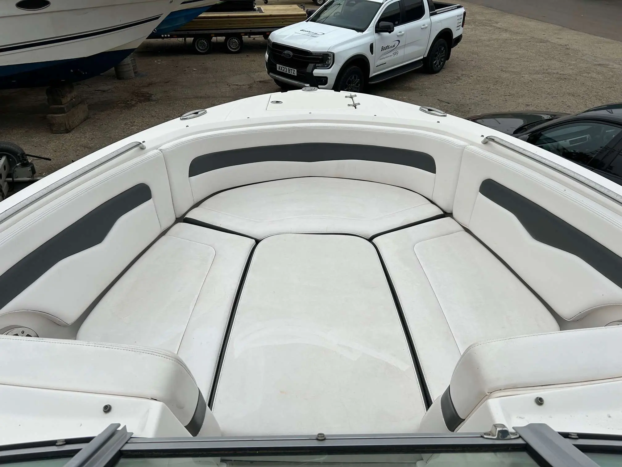 2018 Chaparral 246 surf