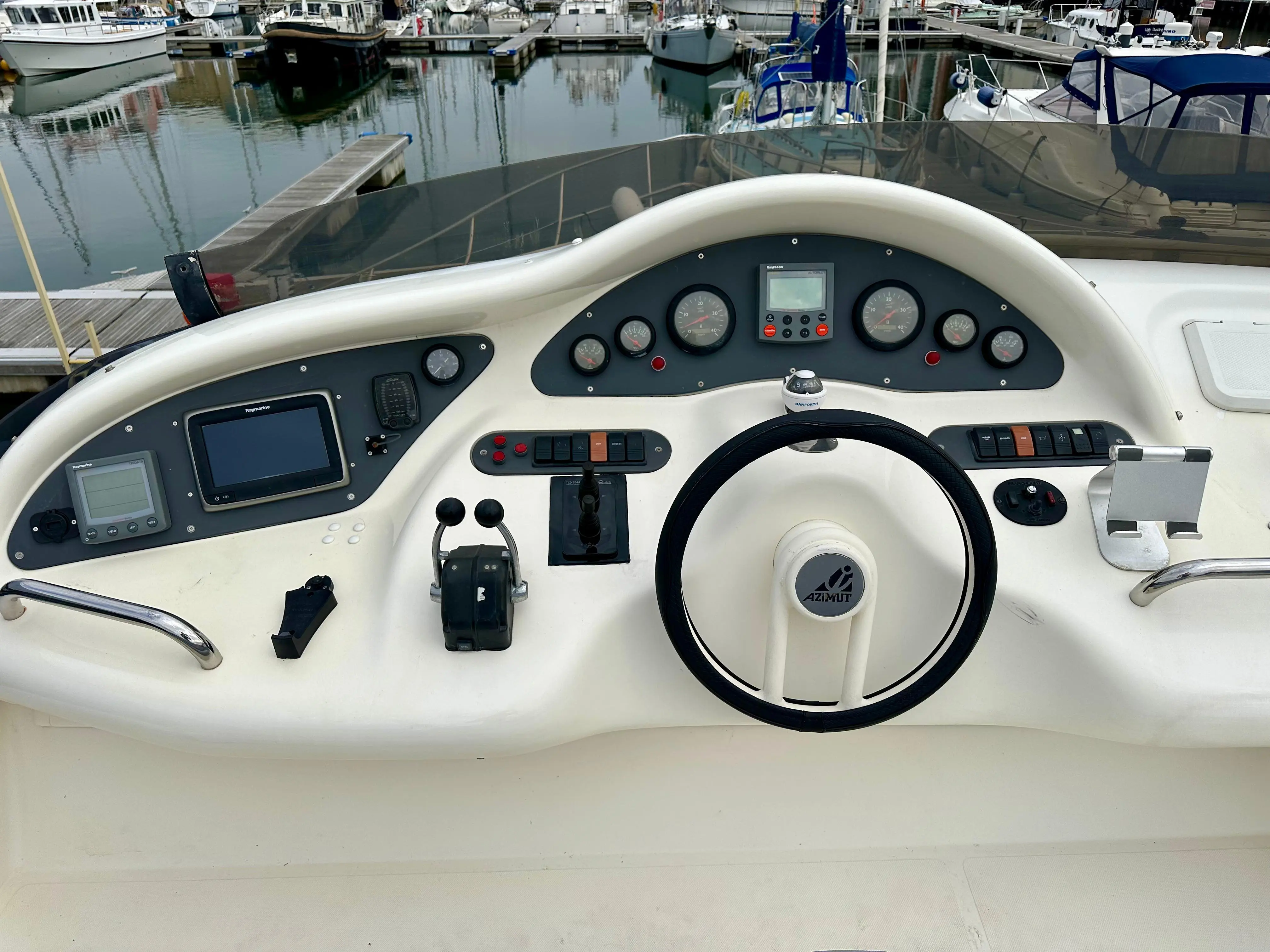 1999 Azimut 46