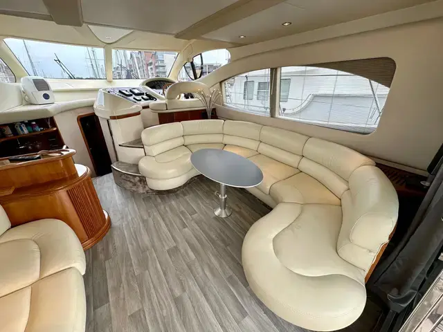 Azimut 46