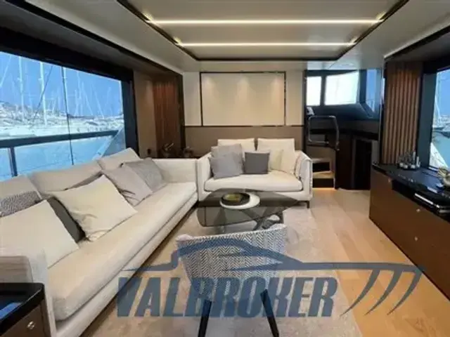 Absolute Navetta 68