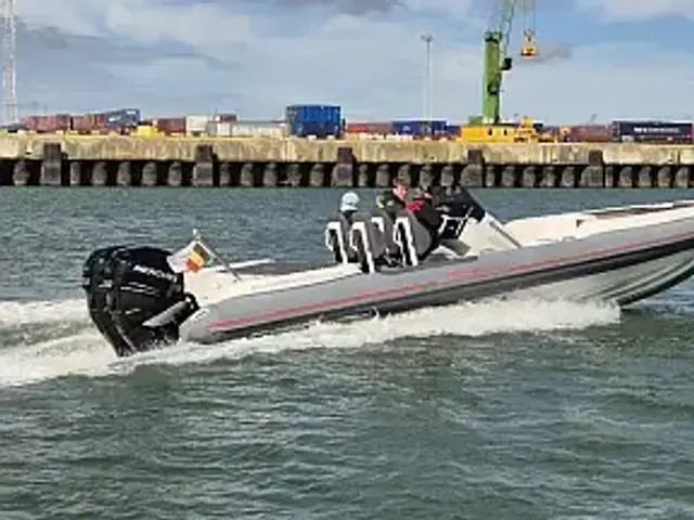 Technohull Boats seaDNA999