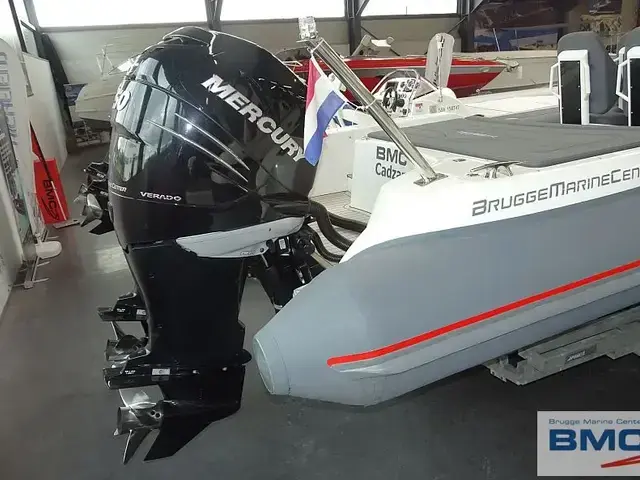 Technohull Boats seaDNA999