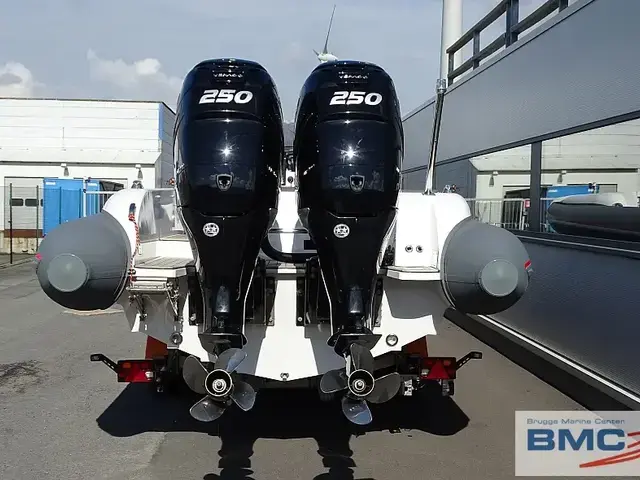 Technohull Boats seaDNA999