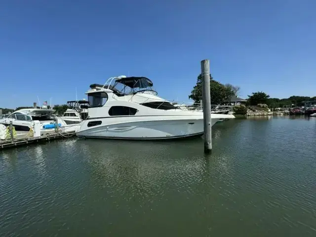 Silverton 39 Motor Yacht