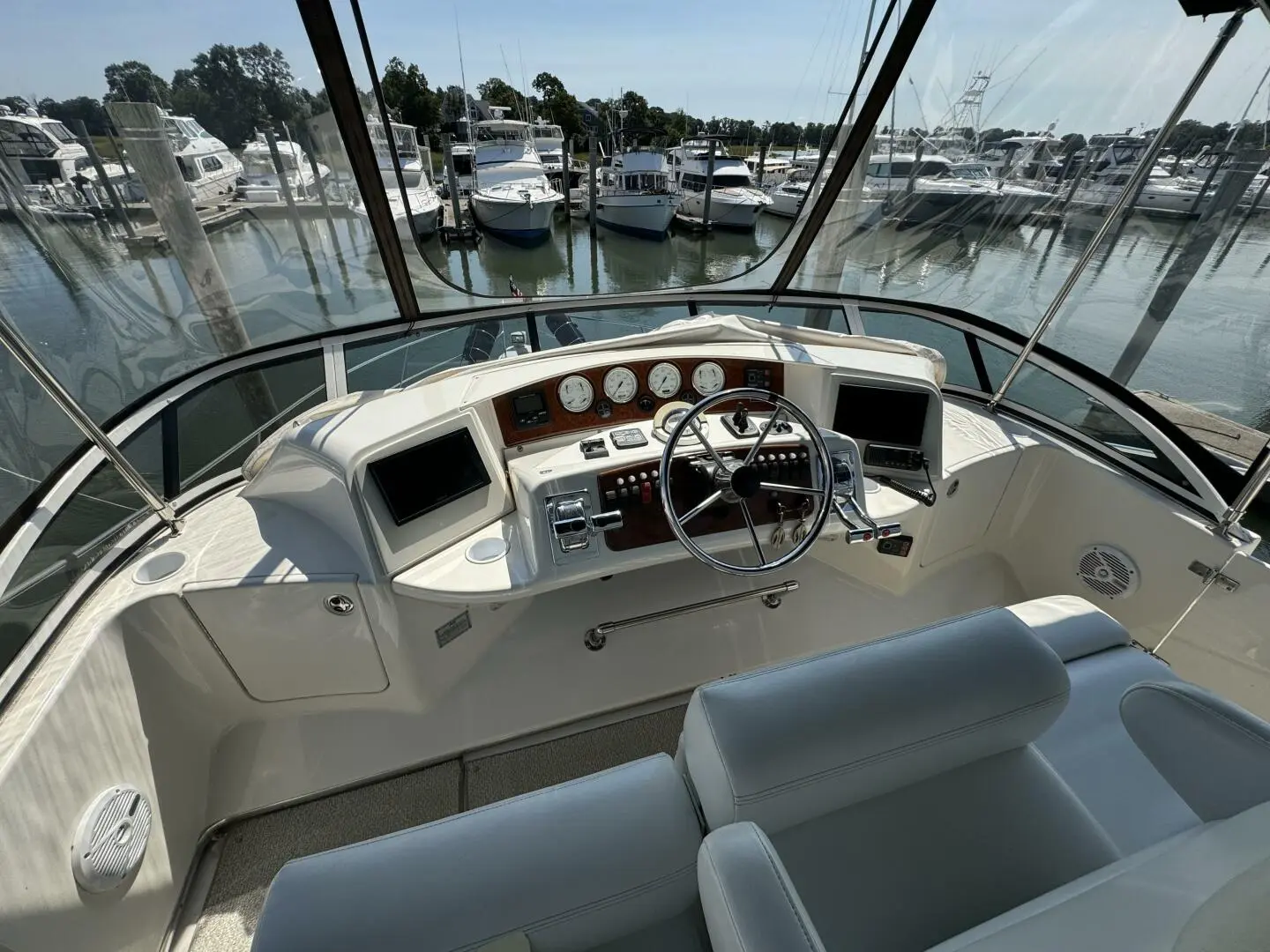 2004 Silverton 39 motor yacht