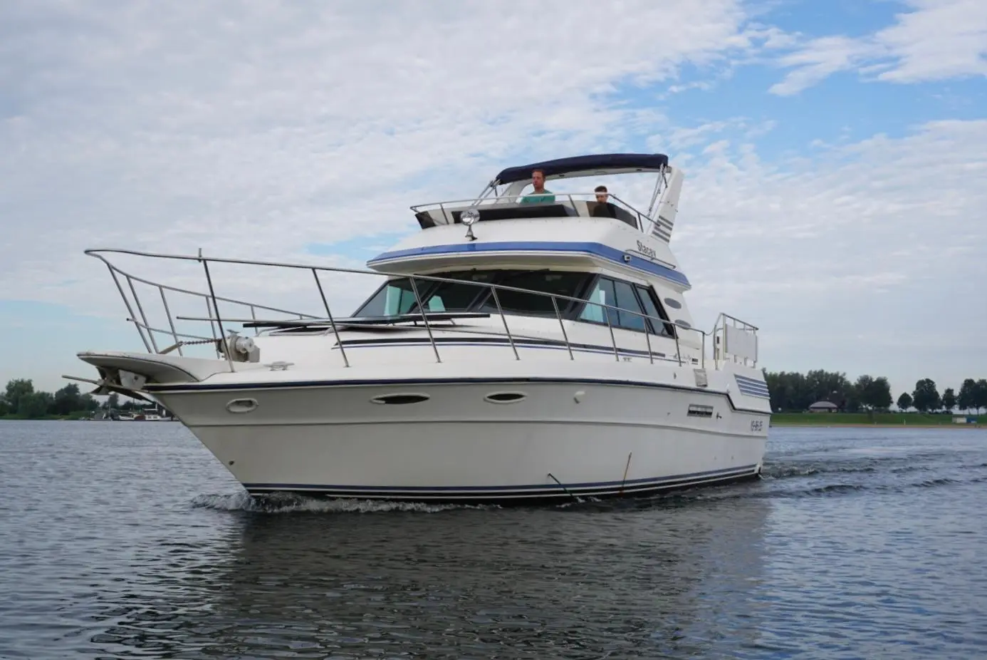 1989 Sea Ray 415 aft cabin