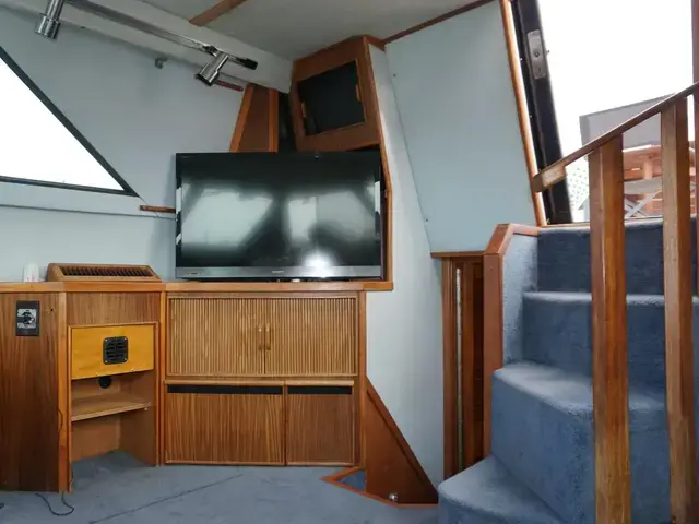 Sea Ray 415 Aft Cabin