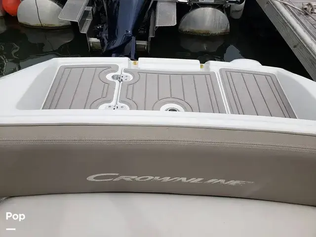 Crownline E235XS