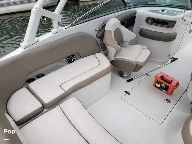 Crownline E235XS