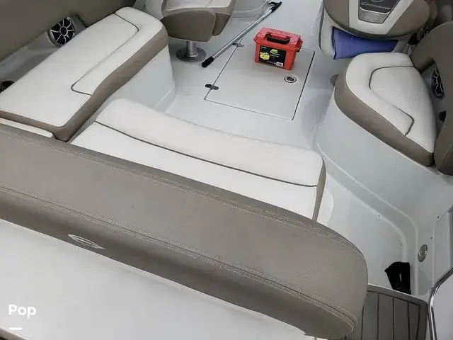 Crownline E235XS