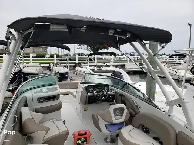 Crownline E235XS