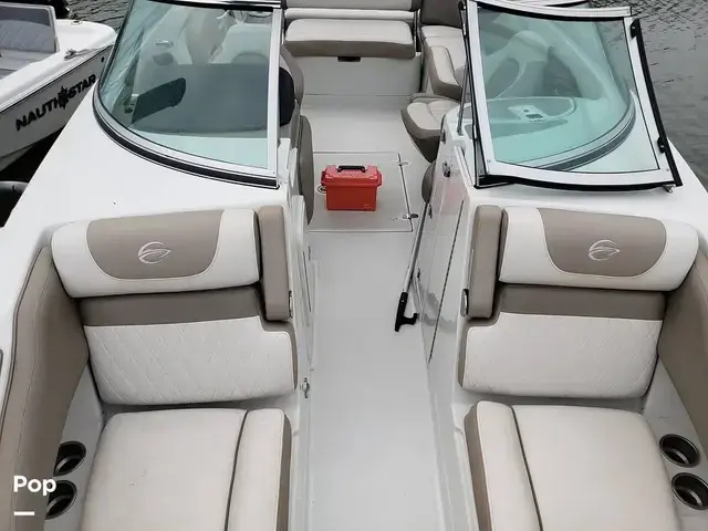 Crownline E235XS