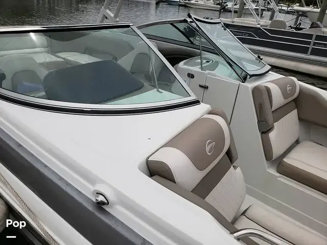 Crownline E235XS