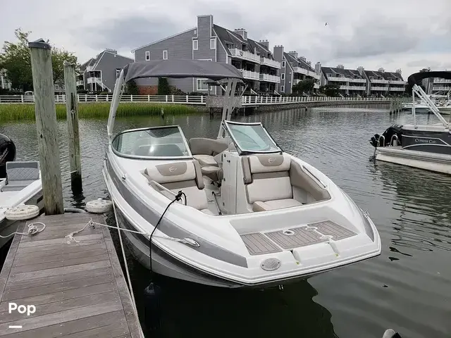 Crownline E235XS