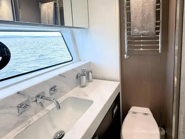 Sunseeker 76 Yacht