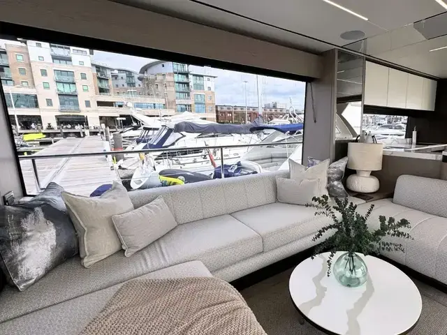 Sunseeker 76 Yacht