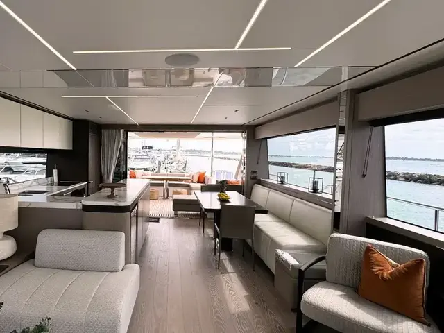 Sunseeker 76 Yacht