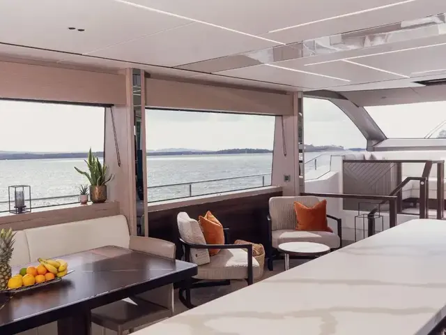 Sunseeker 76 Yacht