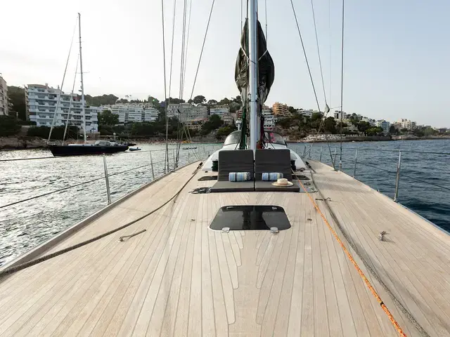 Nautor Swan 82