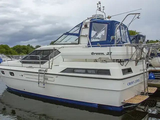 Broom 37