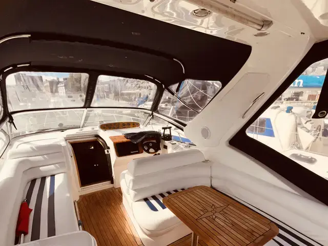 Sealine S34 Sports Cruiser