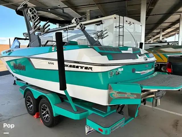 Malibu Wakesetter 23 MXZ