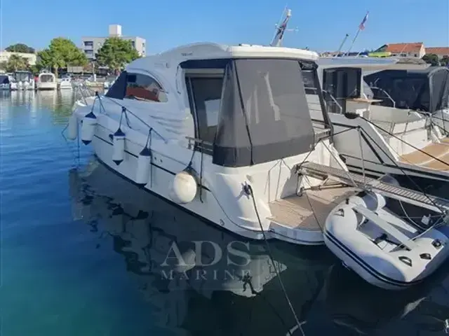 Galeon 330