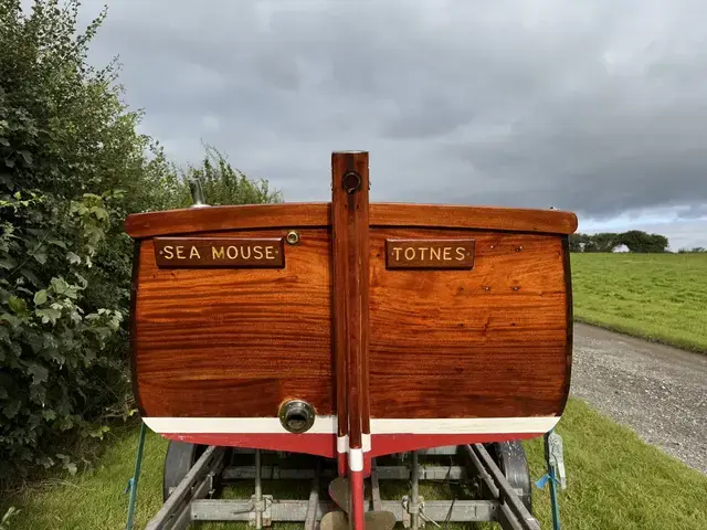 Classic 22' Varnished Motor Launch