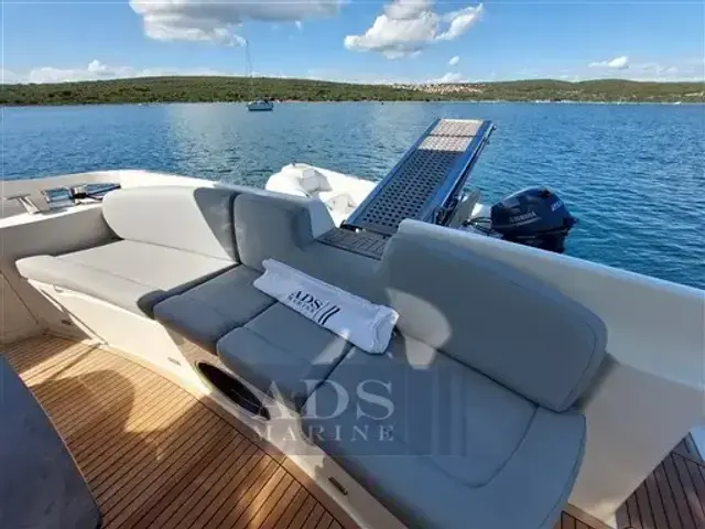 Azimut 50 fly