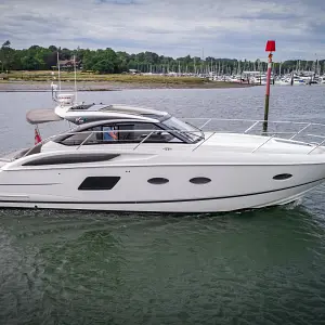 2015 Princess V39