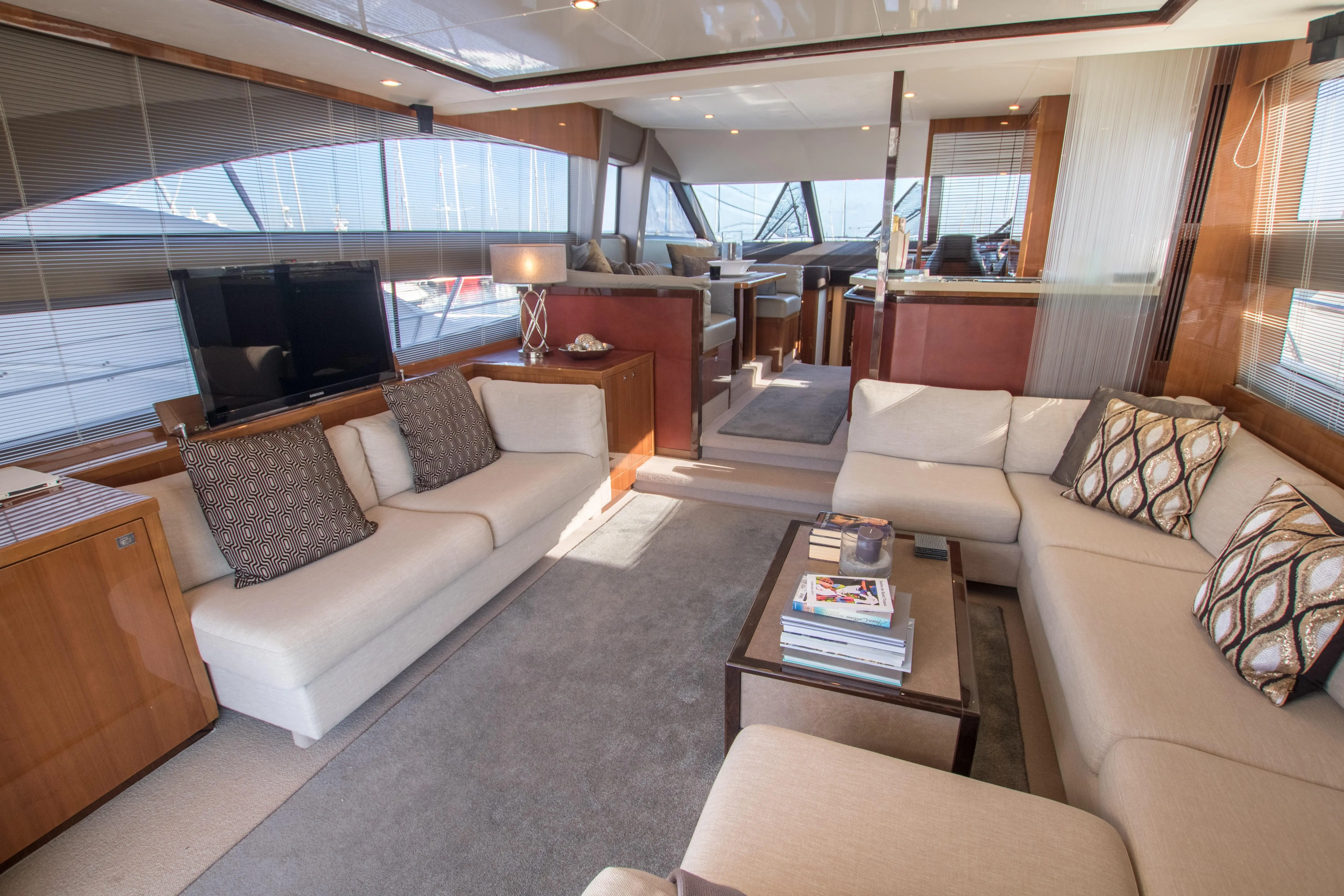 2011 Princess 64