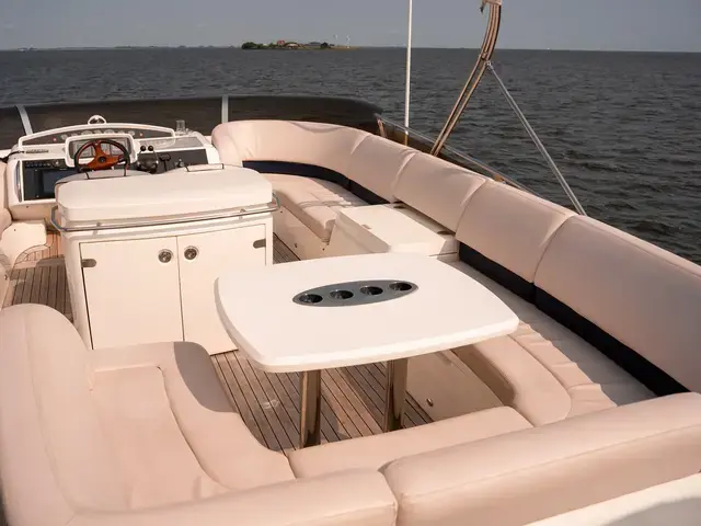 Prestige 58 flybridge