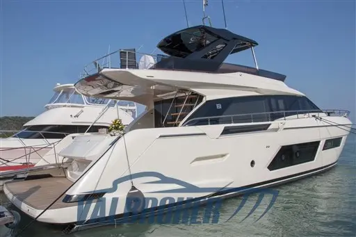 2021 Ferretti 670