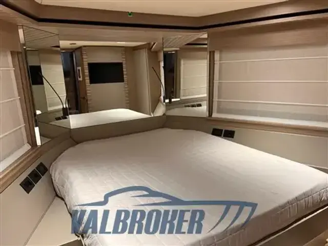 Ferretti Yachts Ferretti 670