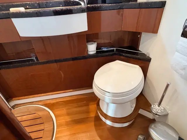 Prestige 58 flybridge