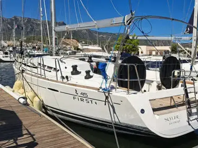 Beneteau First 45