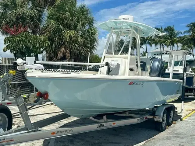 Pathfinder Boats 2400 TRS