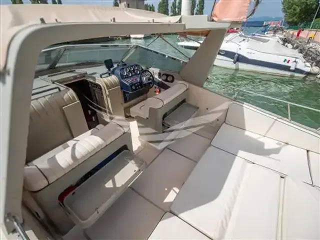 Riva Bravo 38