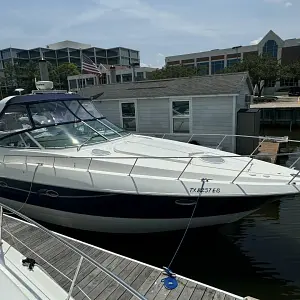 2006 Cruisers Yachts 370 Express