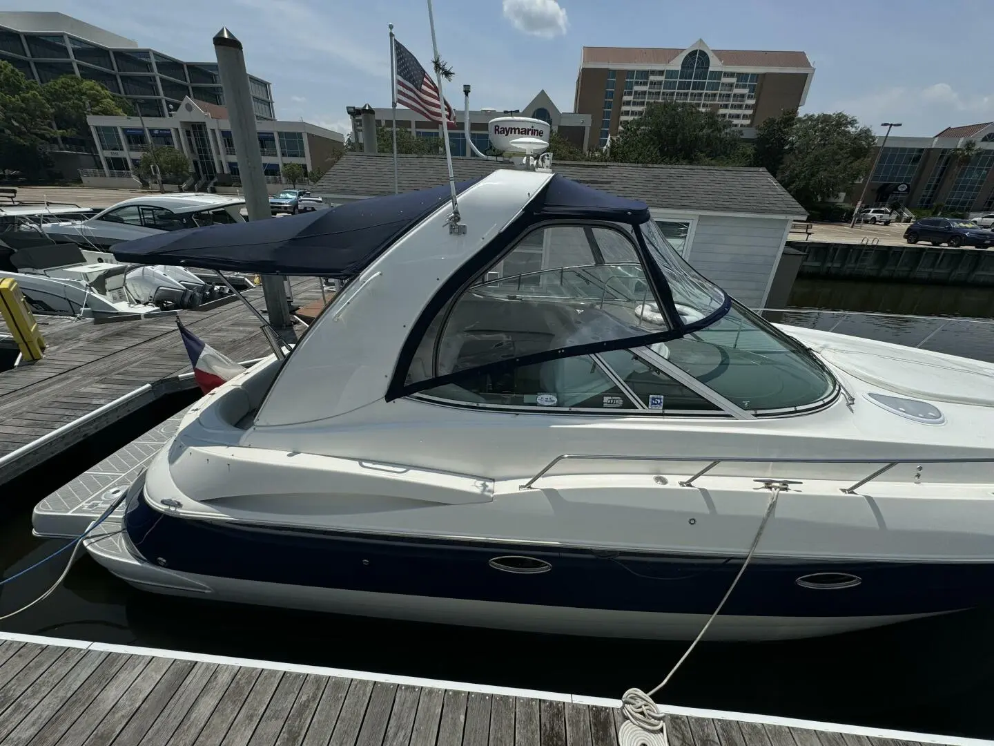 2006 Cruisers 370 express