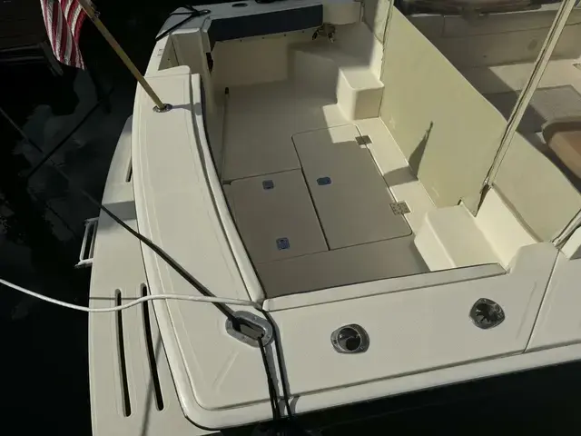 Mainship Boats 34 Pilot Hardtop