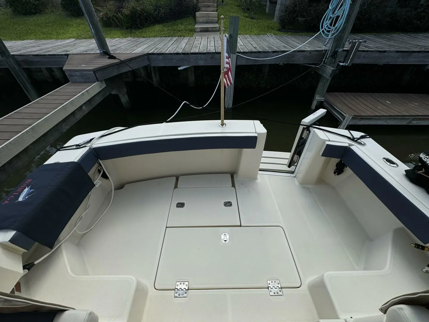 2008 Mainship 34 pilot hardtop