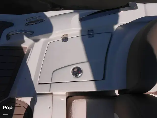 Crownline E235XS