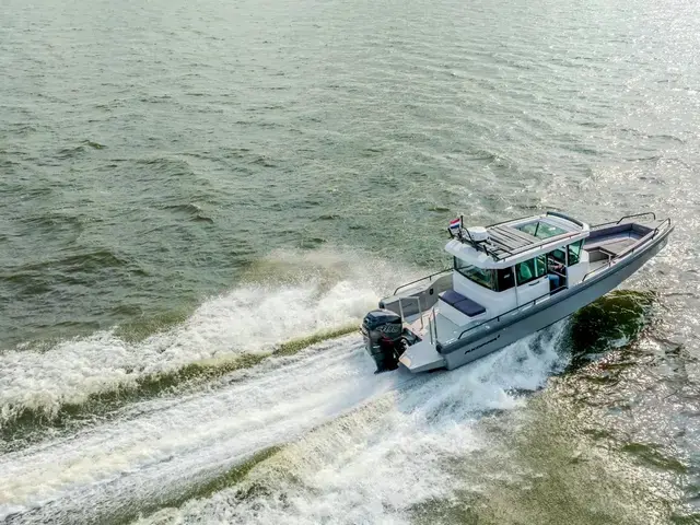 Axopar 28 Cabin