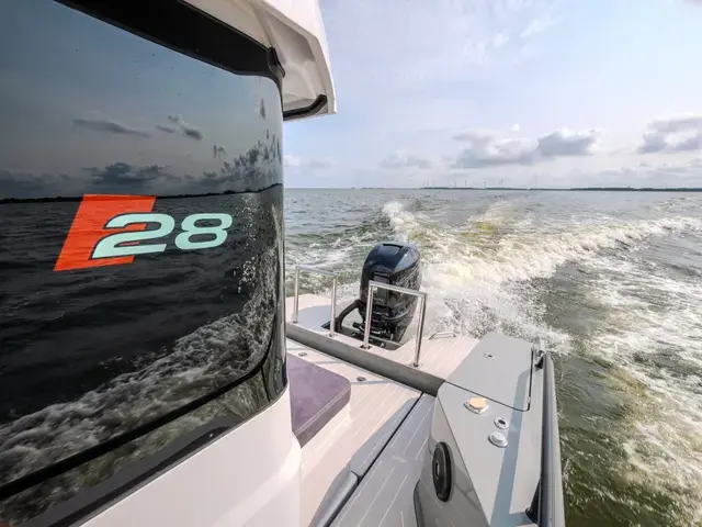 Axopar 28 Cabin