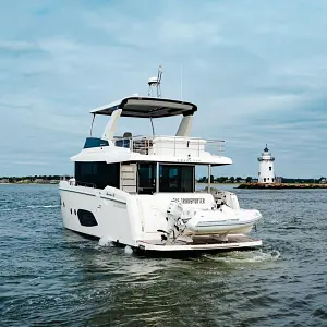 2023 Absolute 52 Navetta