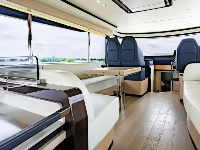 Absolute Navetta 52